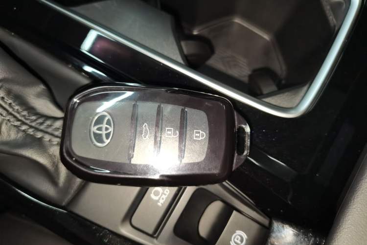 Used Toyota Camry 2026 Model Dual-Engine 2.0HSE Sport Lite Edition Vehicle Key