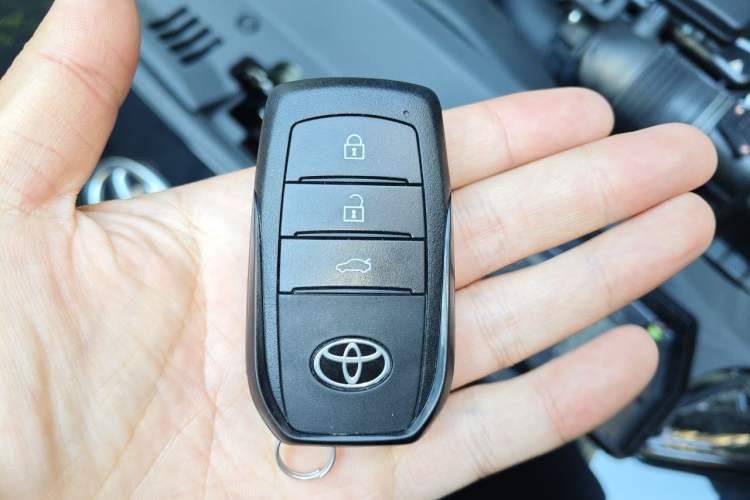 Used Toyota Camry 2026 Model Dual-Engine 2.0HXS Sport Plus Edition Vehicle Key