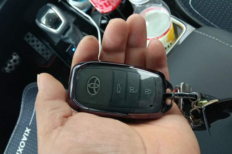Used Toyota Camry 2026 Model Dual-Engine 2.0HSE Sport Lite Edition Vehicle Key
