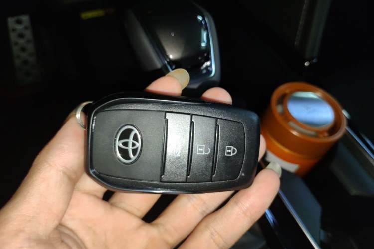 Used Toyota Camry 2026 Model Dual-Engine 2.0HSE Sport Lite Edition Vehicle Key