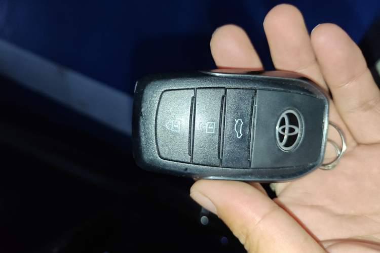 Used Toyota Camry 2026 Model Dual-Engine 2.0HGVP Luxury Edition Vehicle Key