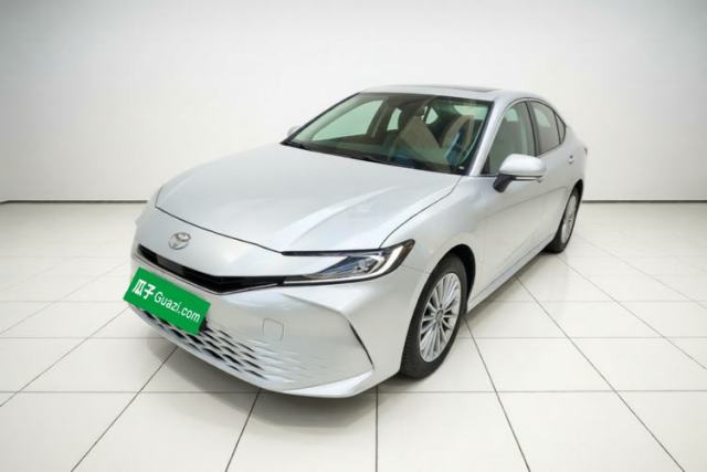 Ojetý Toyota Camry 2026 Model 2.0GVP Luxury Edition