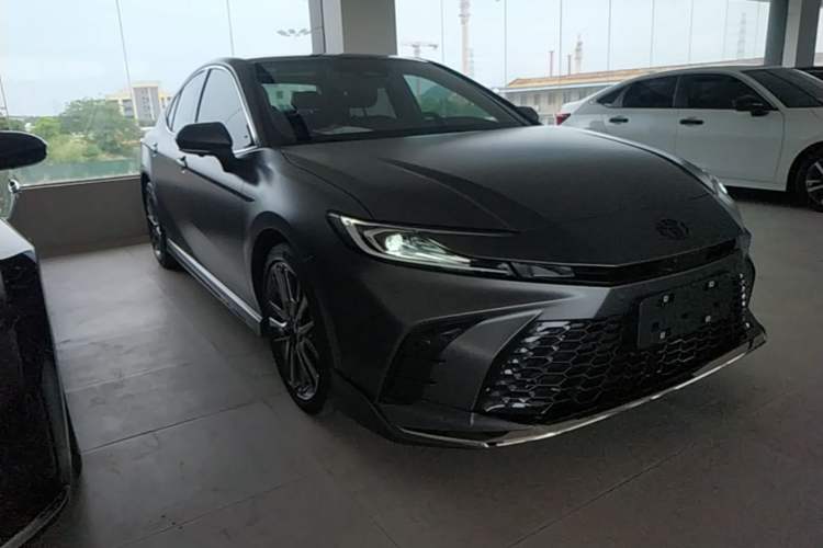 Used Toyota Camry 2026 Model Dual-Engine 2.0HXS Radiant Edition Front Right 45 Deg