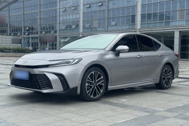 Used Toyota Camry 2026 Model Dual-Engine 2.0HSE Sport Lite Edition