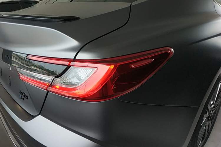 Used Toyota Camry 2026 Model Dual-Engine 2.0HXS Radiant Edition Right Rear Taillight