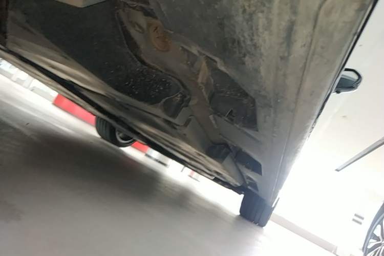 Used Toyota Camry 2026 Model Dual-Engine 2.0HXS Radiant Edition Right Side Sill