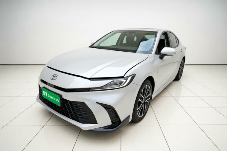 Toyota Camry 2026 Model Dual-Engine 2.0HSE Sport Lite Edition
