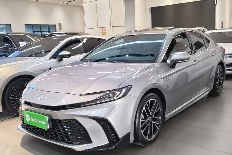 Used Toyota Camry 2026 Model Dual-Engine 2.0HSE Sport Lite Edition Guazi used car, China used car export, Used car for sale, Used cars, Cheapest cars for sale