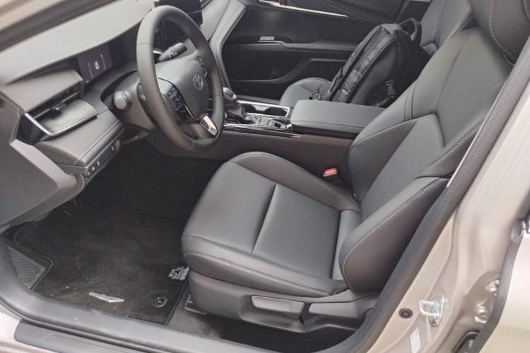 Used Toyota Camry 2026 Model 2.0E Elite Edition Driver Seat
