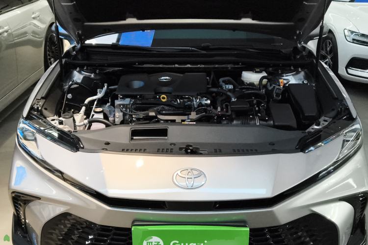 Used Toyota Camry 2026 Model Dual-Engine 2.0HSE Sport Lite Edition Engine Bay