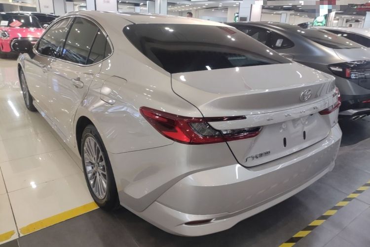 Used Toyota Camry 2026 Model 2.0E Elite Edition Exterior 2