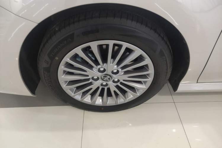 Used Toyota Camry 2026 Model 2.0E Elite Edition Exterior 4