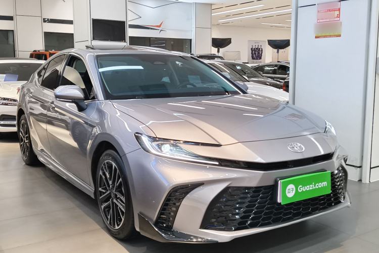 Used Toyota Camry 2026 Model Dual-Engine 2.0HSE Sport Lite Edition Front Right 45 Deg