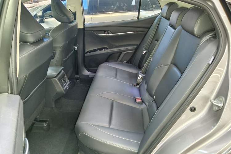 Used Toyota Camry 2026 Model Dual-Engine 2.0HSE Sport Lite Edition Left Rear Seat