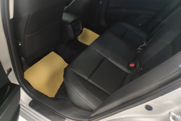 Used Toyota Camry 2026 Model 2.0E Elite Edition Left Rear Seat