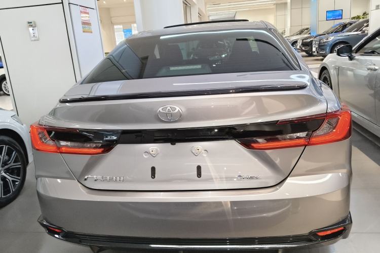 Used Toyota Camry 2026 Model Dual-Engine 2.0HSE Sport Lite Edition Rear