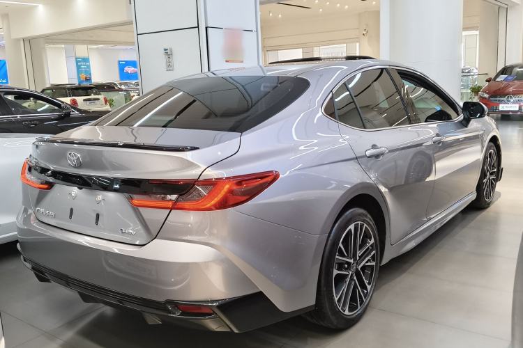 Used Toyota Camry 2026 Model Dual-Engine 2.0HSE Sport Lite Edition Rear Right 45 Deg