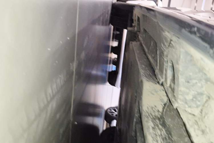 Used Toyota Camry 2026 Model Dual-Engine 2.0HSE Sport Lite Edition Right Side Sill