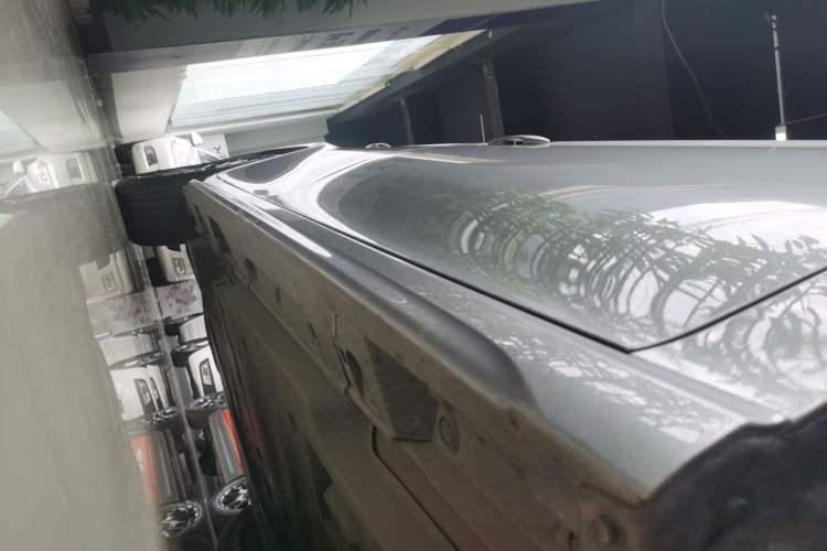 Used Toyota Camry 2026 Model Dual-Engine 2.0HSE Sport Lite Edition Right Side Sill