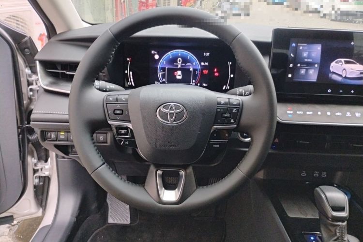 Used Toyota Camry 2026 Model 2.0E Elite Edition Steering Wheel