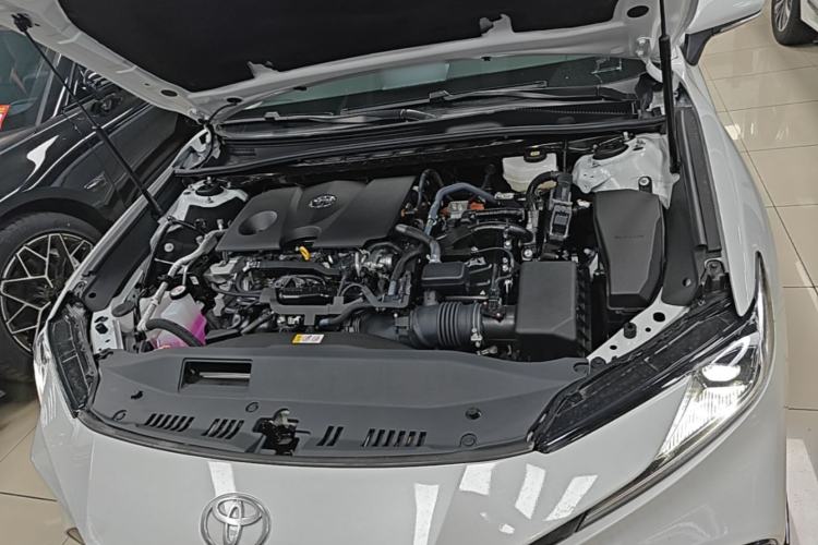 Used Toyota Camry 2026 Model Dual-Engine 2.0HSE Sport Lite Edition Engine Bay