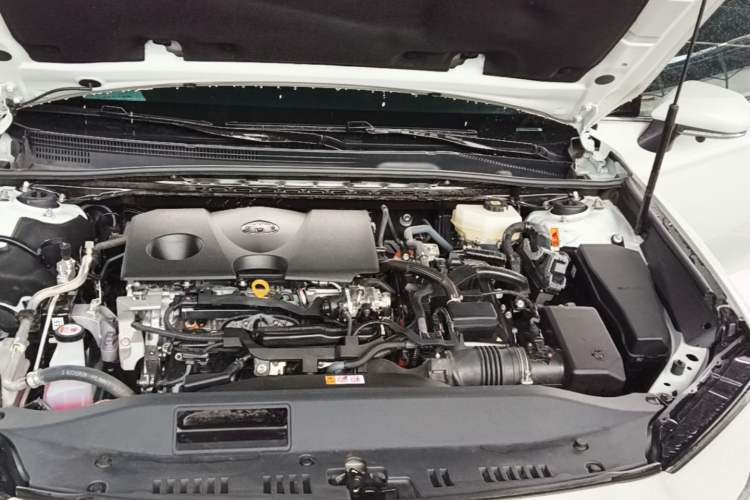 Used Toyota Camry 2026 Model Dual-Engine 2.0HGVP Luxury Edition Engine Bay