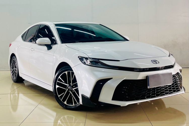 Used Toyota Camry 2026 Model Dual-Engine 2.0HSE Sport Lite Edition Exterior 2