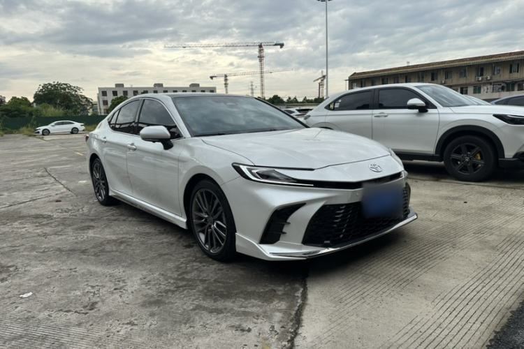 Used Toyota Camry 2026 Model Dual-Engine 2.0HXS Sport Plus Edition Exterior 2