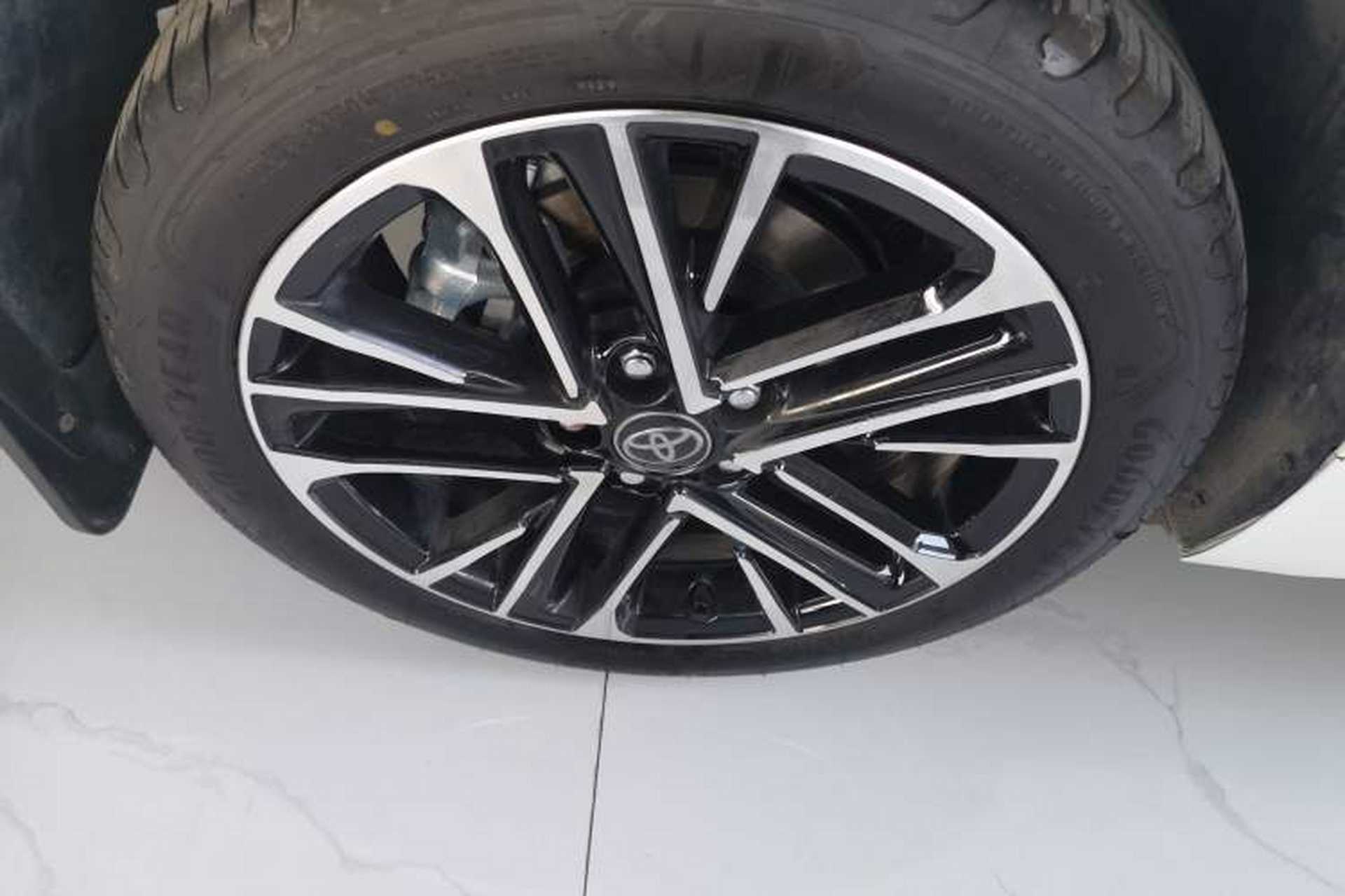Used Toyota Camry 2026 Model Dual-Engine 2.0HSE Sport Lite Edition Exterior 5