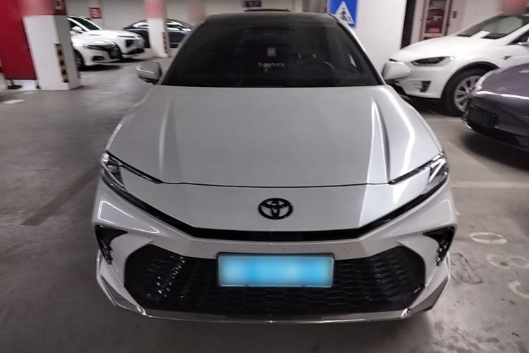 Used Toyota Camry 2026 Model Dual-Engine 2.0HXS Sport Plus Edition Front