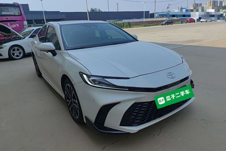 Used Toyota Camry 2026 Model Dual-Engine 2.0HSE Sport Lite Edition Front Right 45 Deg