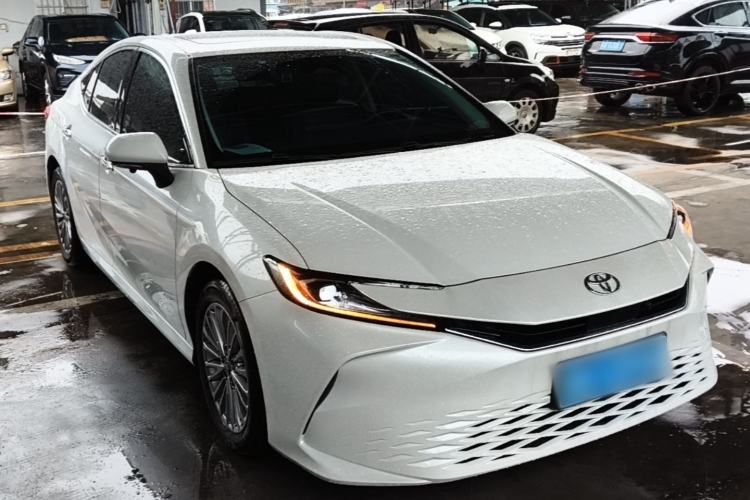 Used Toyota Camry 2026 Model Dual-Engine 2.0HGVP Luxury Edition Front Right 45 Deg
