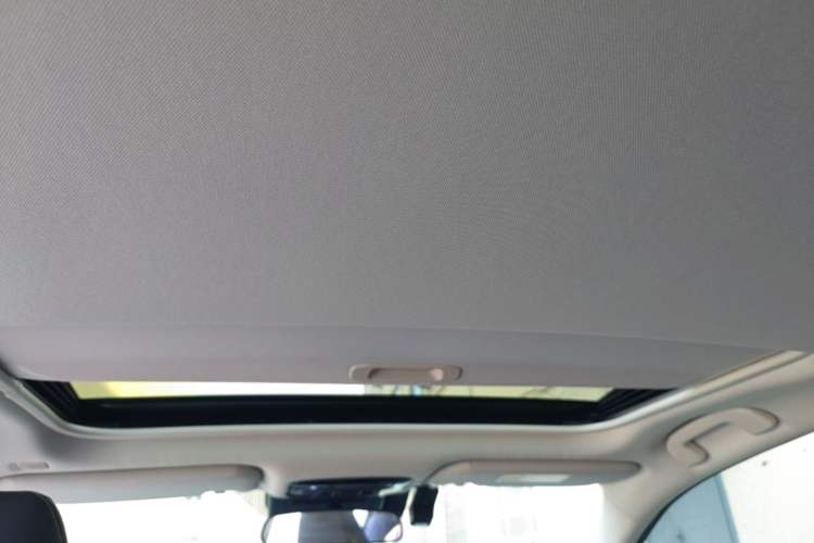 Used Toyota Camry 2026 Model Dual-Engine 2.0HSE Sport Lite Edition Headliner