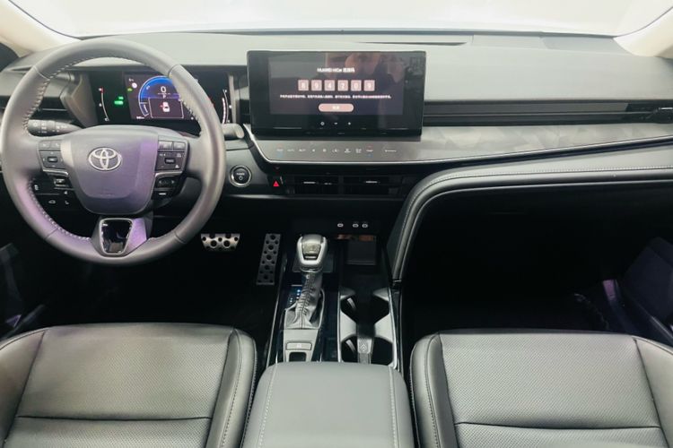 Used Toyota Camry 2026 Model Dual-Engine 2.0HSE Sport Lite Edition Interior 1