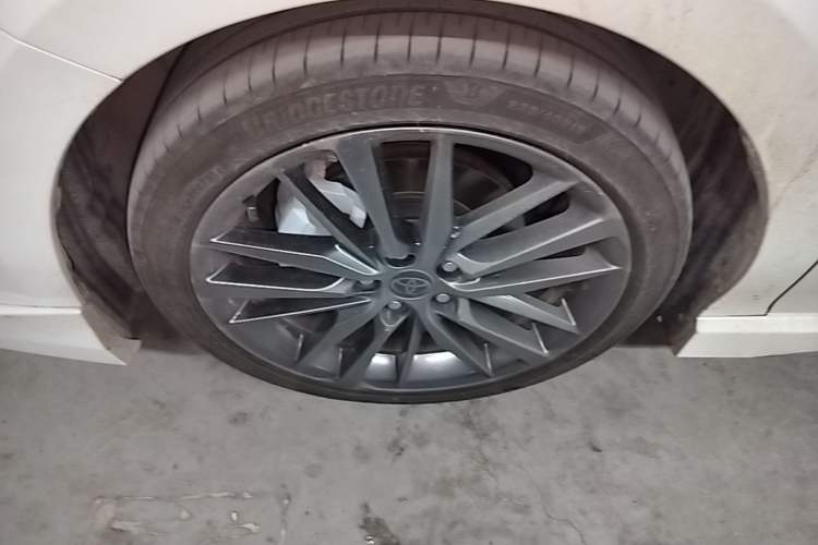 Used Toyota Camry 2026 Model Dual-Engine 2.0HXS Sport Plus Edition Left Front Wheel Hub