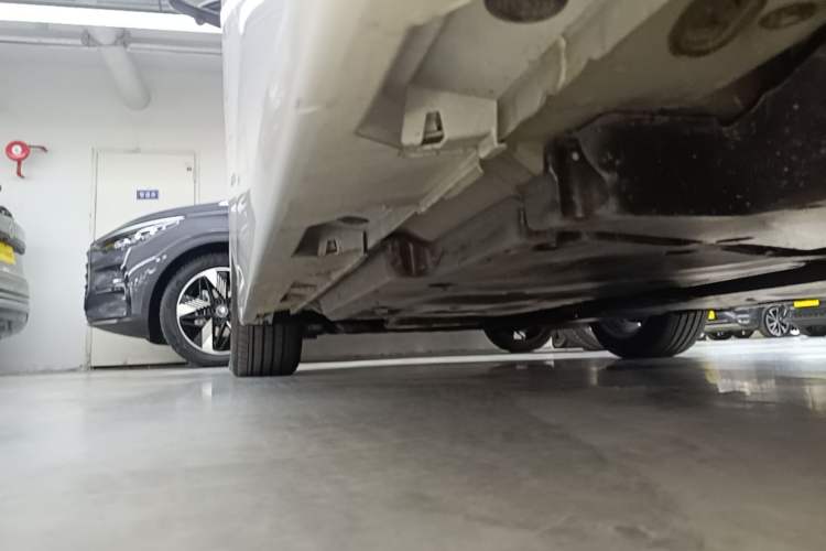 Used Toyota Camry 2026 Model 2.0GVP Luxury Edition Left Side Sill