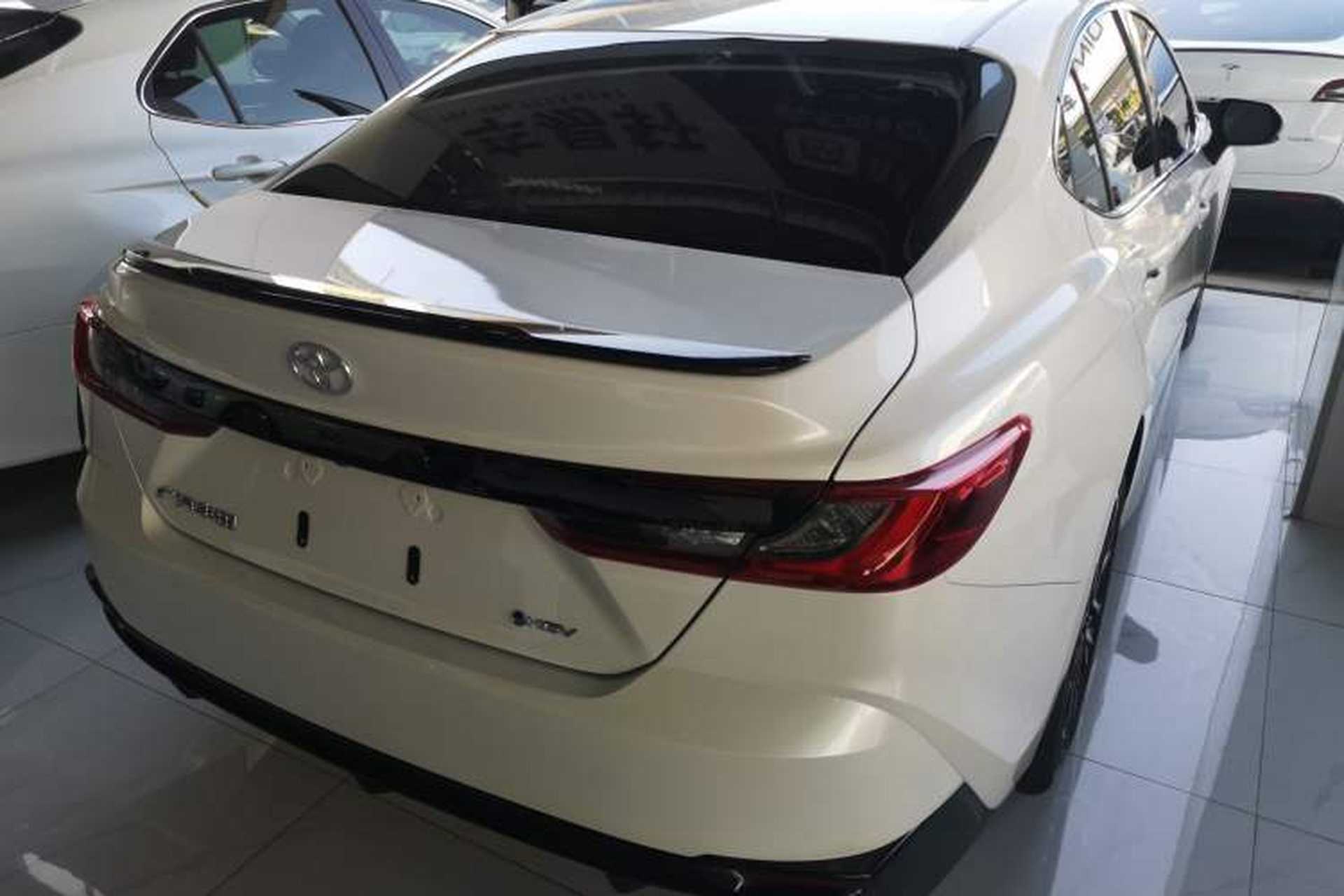Used Toyota Camry 2026 Model Dual-Engine 2.0HSE Sport Lite Edition Rear Right 45 Deg