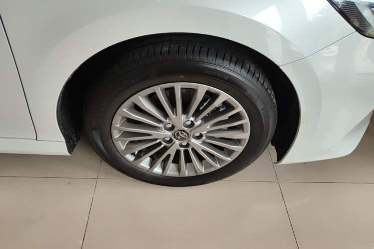 Used Toyota Camry 2026 Model Dual-Engine 2.0HGVP Luxury Edition Right Front Wheel Hub