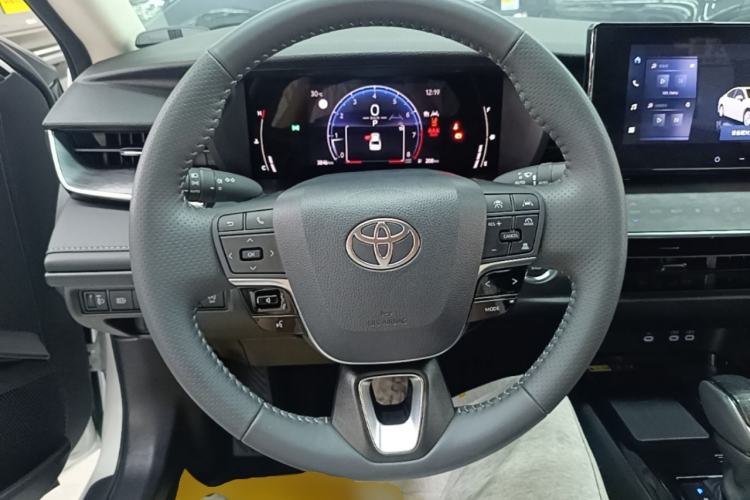 Used Toyota Camry 2026 Model 2.0GVP Luxury Edition Steering Wheel