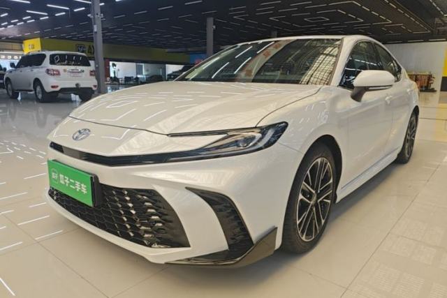 Used Toyota Camry 2026 Model Dual-Engine 2.0HSE Sport Lite Edition