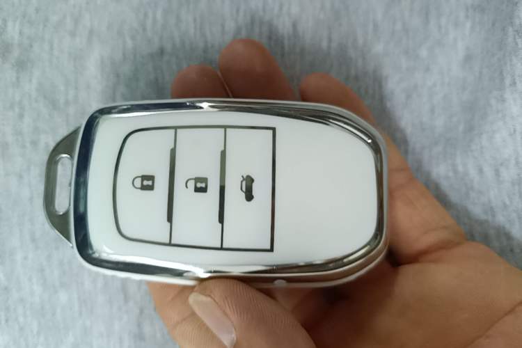 Used Toyota Camry 2026 Model 2.0GVP Luxury Edition Vehicle Key