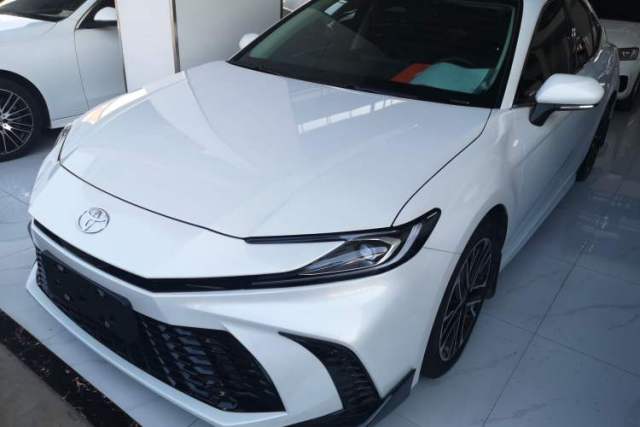 Used Toyota Camry 2026 Model Dual-Engine 2.0HSE Sport Lite Edition