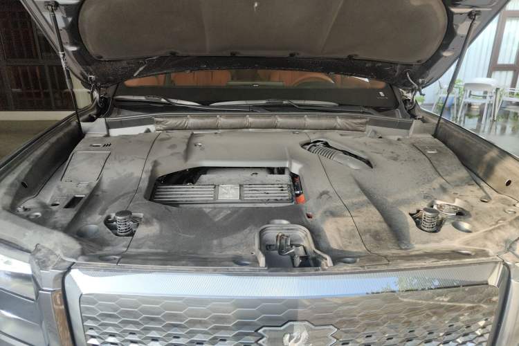 Used Toyota Century 2024 3.5L PHEV Base Version Engine Bay