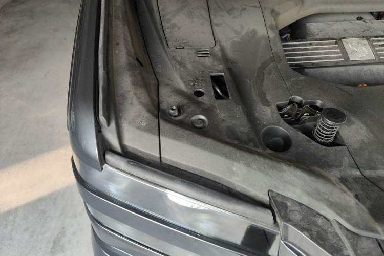 Used Toyota Century 2024 3.5L PHEV Base Version Engine Bay Right