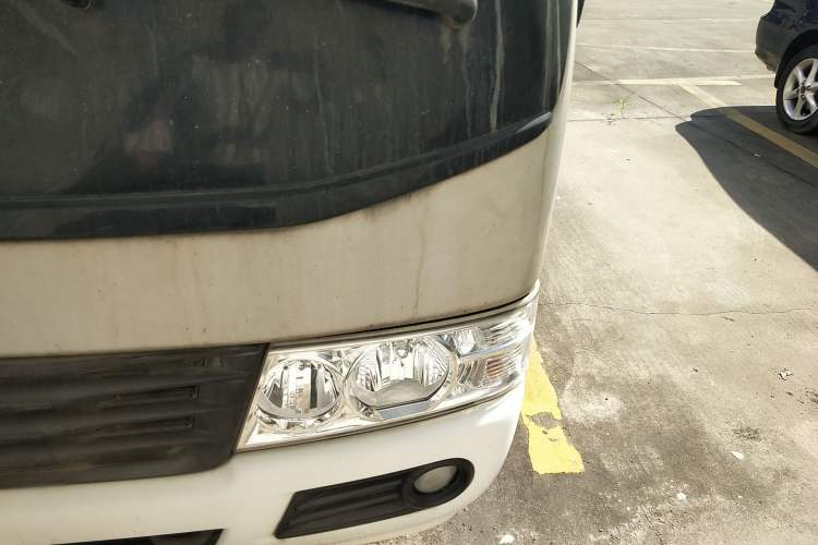 Used Toyota Coaster 2013 2.7L Gasoline Premium Version 20-Seater 3TR Engine Bay Left