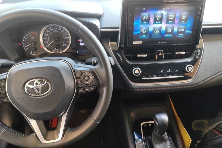 Used Toyota Corolla 2019 1.2T S-CVT GL-i Luxury Edition Center Console