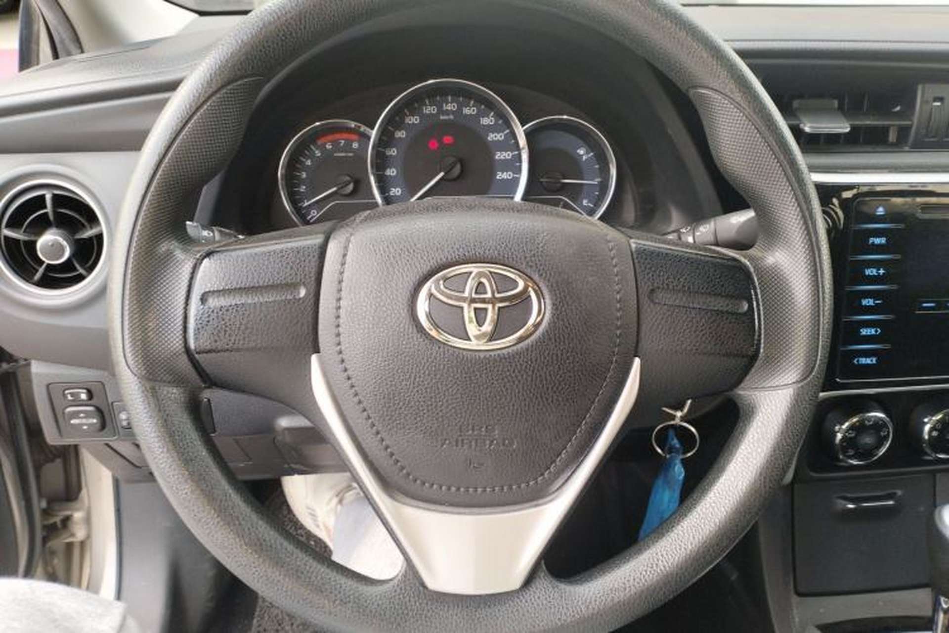 Used Toyota Corolla 2017 Revised Version 1.2T S-CVT GL Steering Wheel