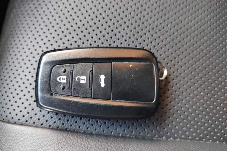 Used Toyota Corolla 2019 1.2T S-CVT GL-i Luxury Edition Vehicle Key
