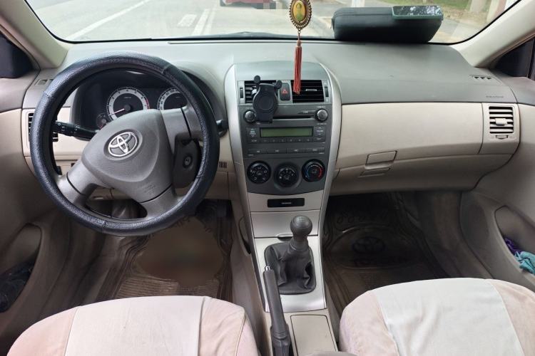 Used Toyota Corolla 2007 1.6L Manual GL Center Console