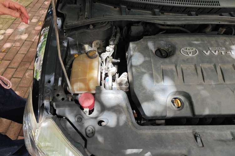 Used Toyota Corolla 2007 1.8L Automatic GL-i Engine Bay Right